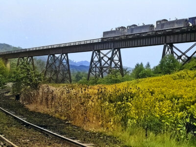 McDonald Trestle eastbound SW9s McDonald Trestle eastbound SW9s